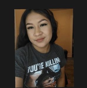 Meet your Posher, Angélica